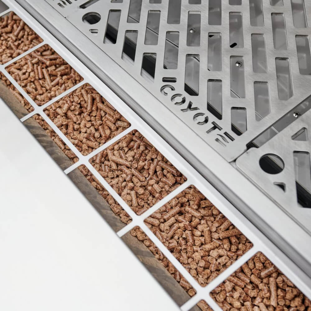 Coyote 28" Built-in Pellet Grill - Upper Livin