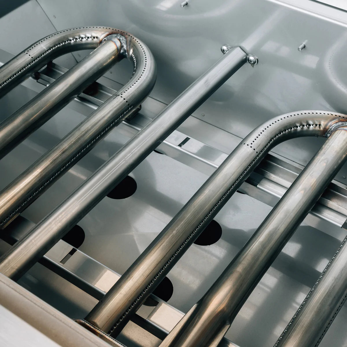 Summerset Alturi U-Tube Series 30" 2-Burner Built-in Grill - Upper Livin