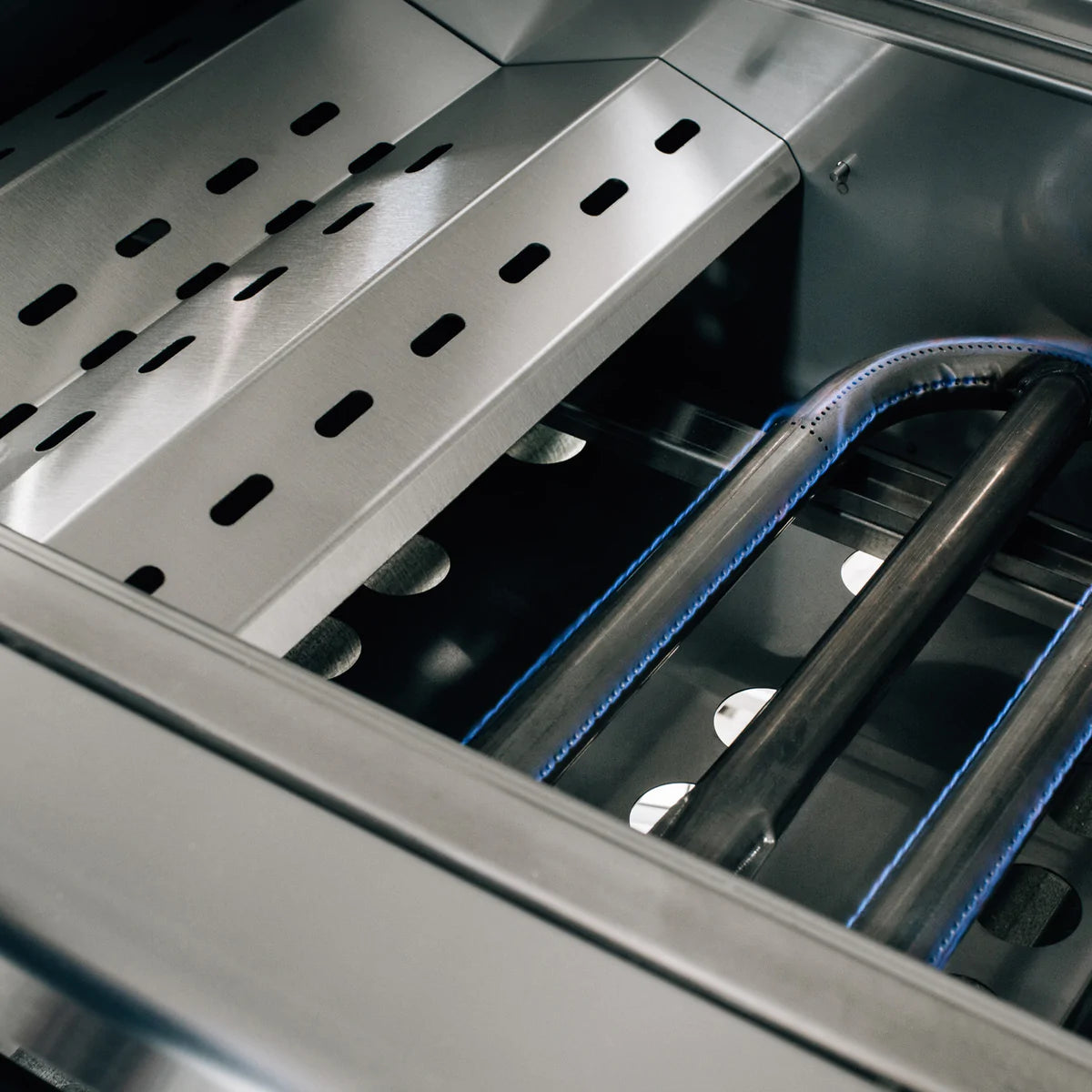 Summerset Builder Series Resort 30" 2-Burner Built-in Grill - Upper Livin